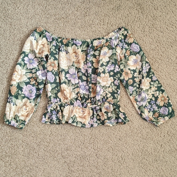 AE Printed Long Sleeve Off-The-Shoulder Blouse - Picture 8 of 10